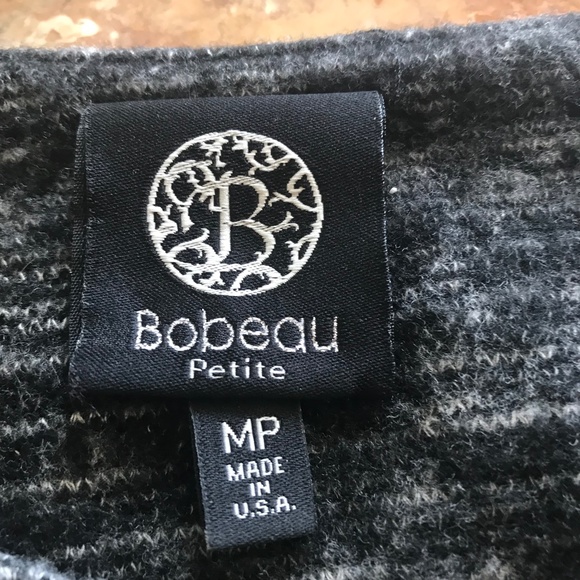 BOBEAU sweater top size MP -- fit is a wide loose casual fit- NEVER WORN - Picture 5 of 6